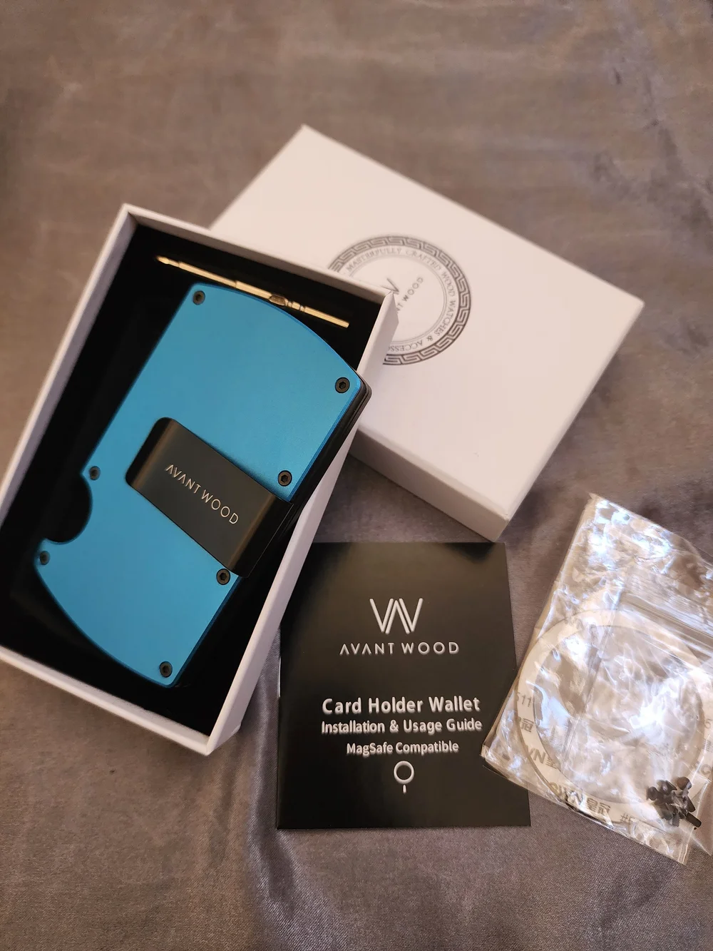 Avant Wood- Blue Metal Card Holder Wallet w/ Money Clip & MAGSAFE